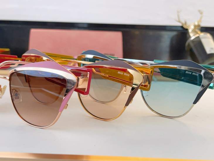 Picture of Miu Miu Sunglasses _SKUfw80915036fw